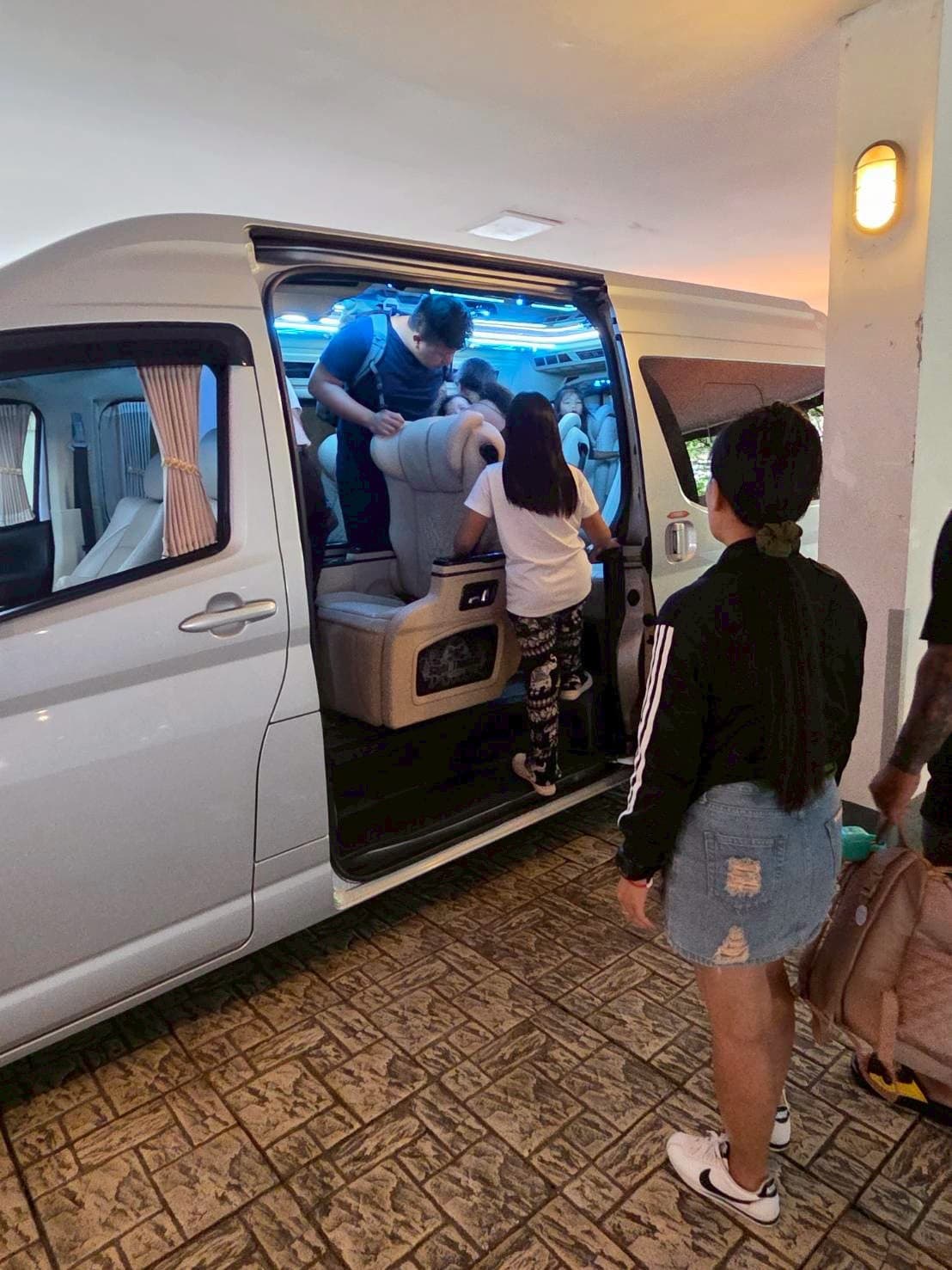 Premium Van Gallery