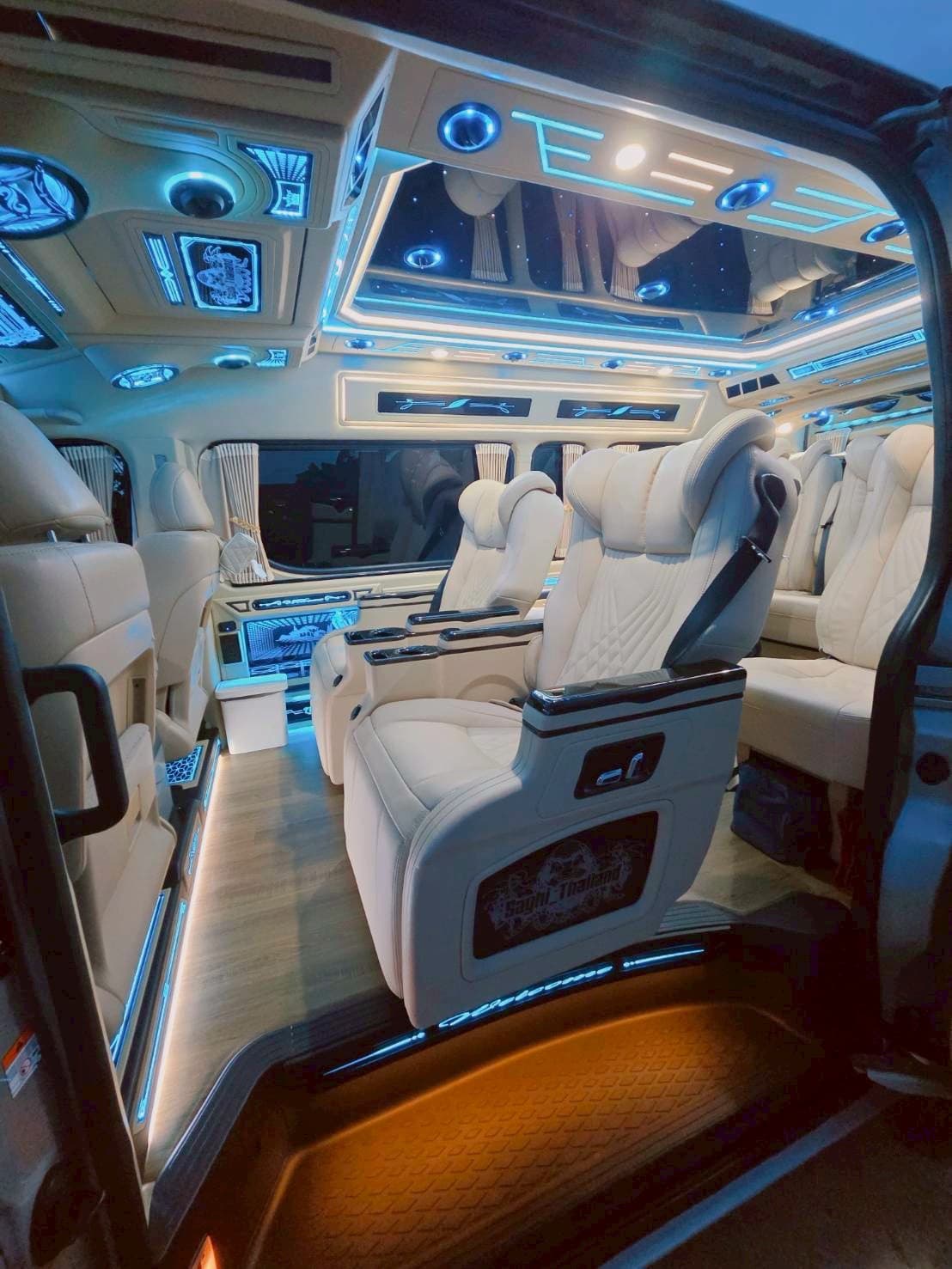 Premium Van Gallery