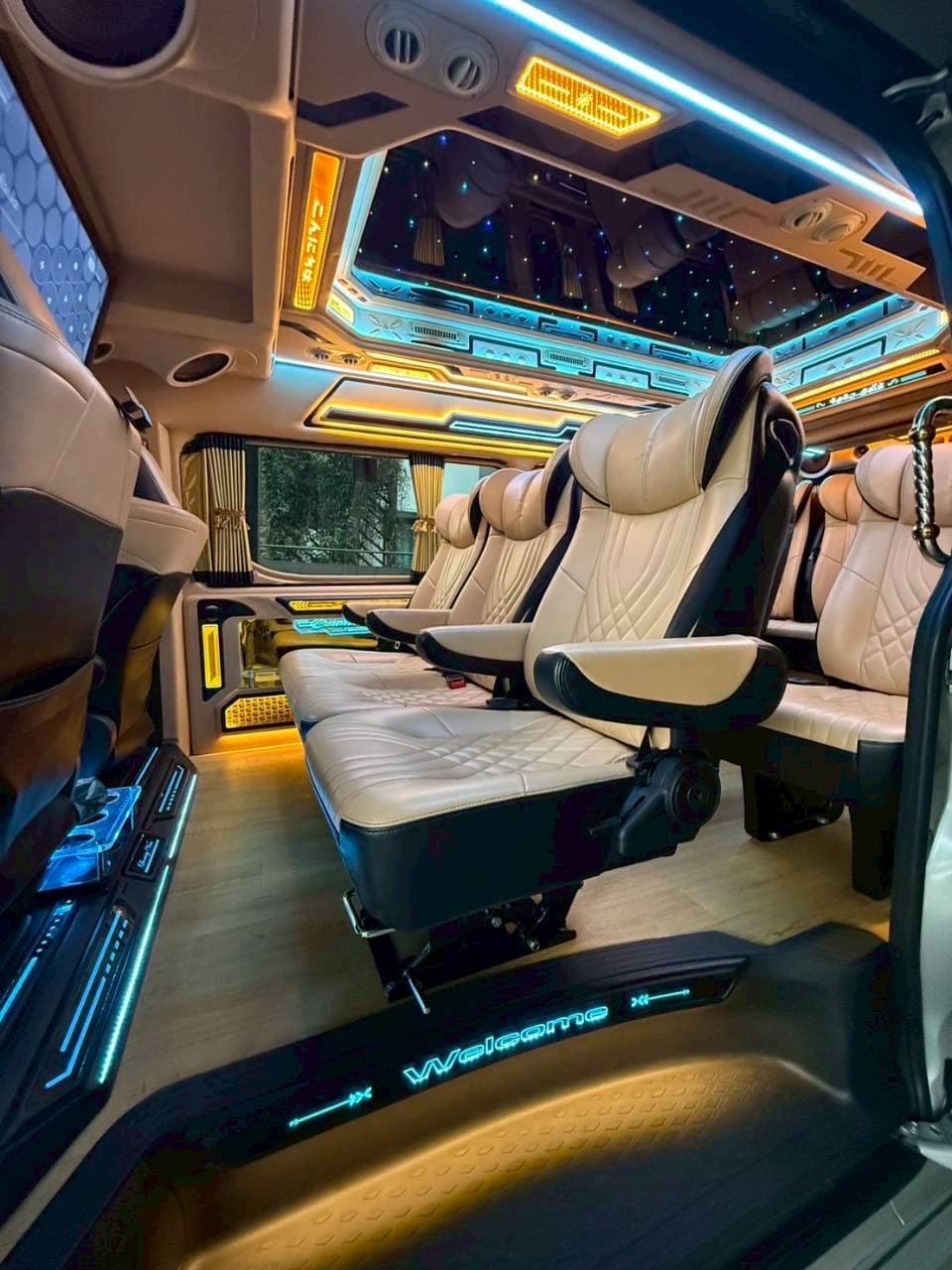 Premium Van Gallery