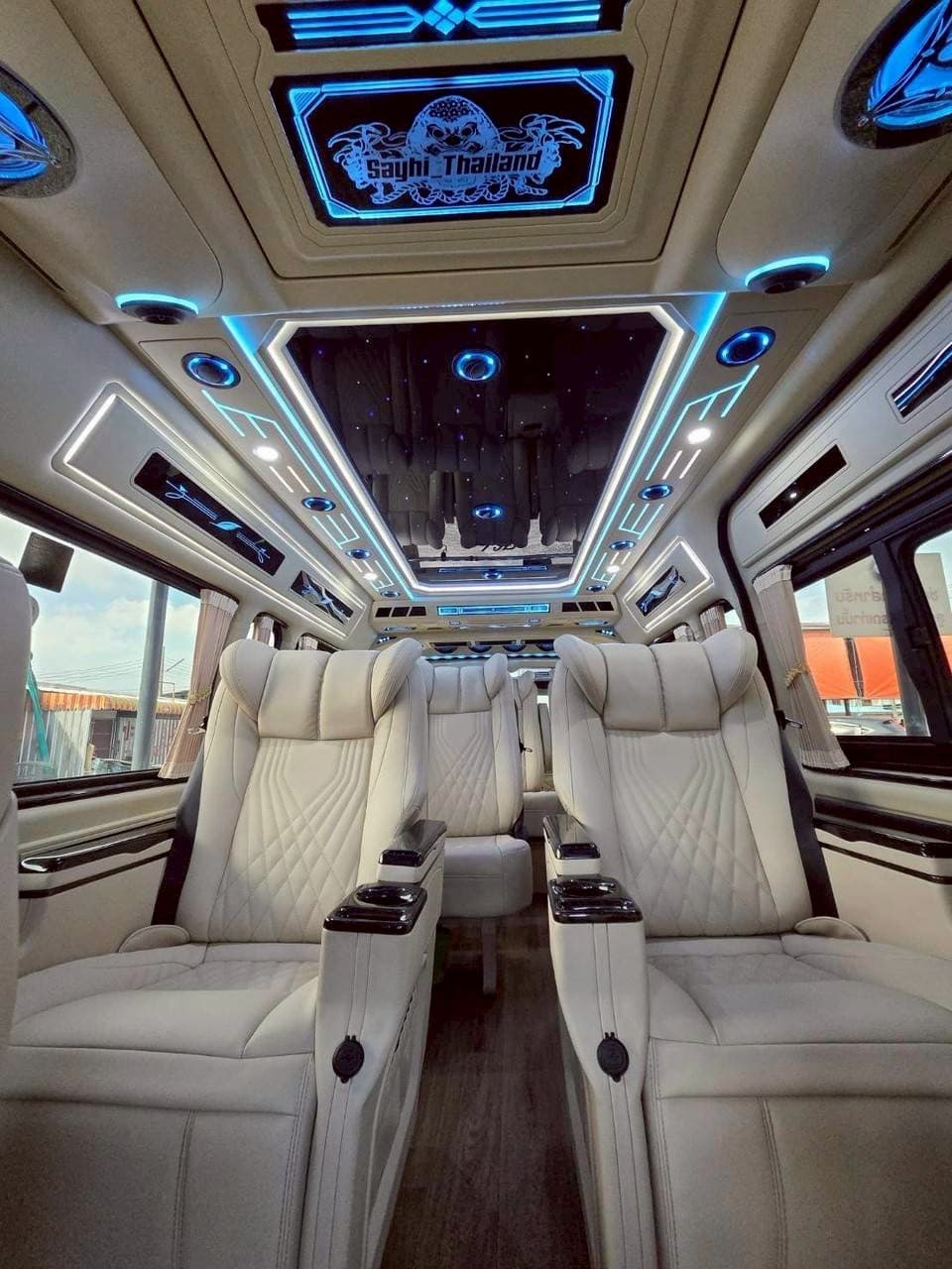 Premium Van Gallery